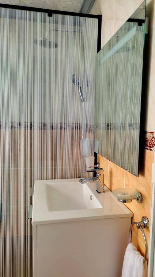 Sea view apartment in Alcalá Esterno foto